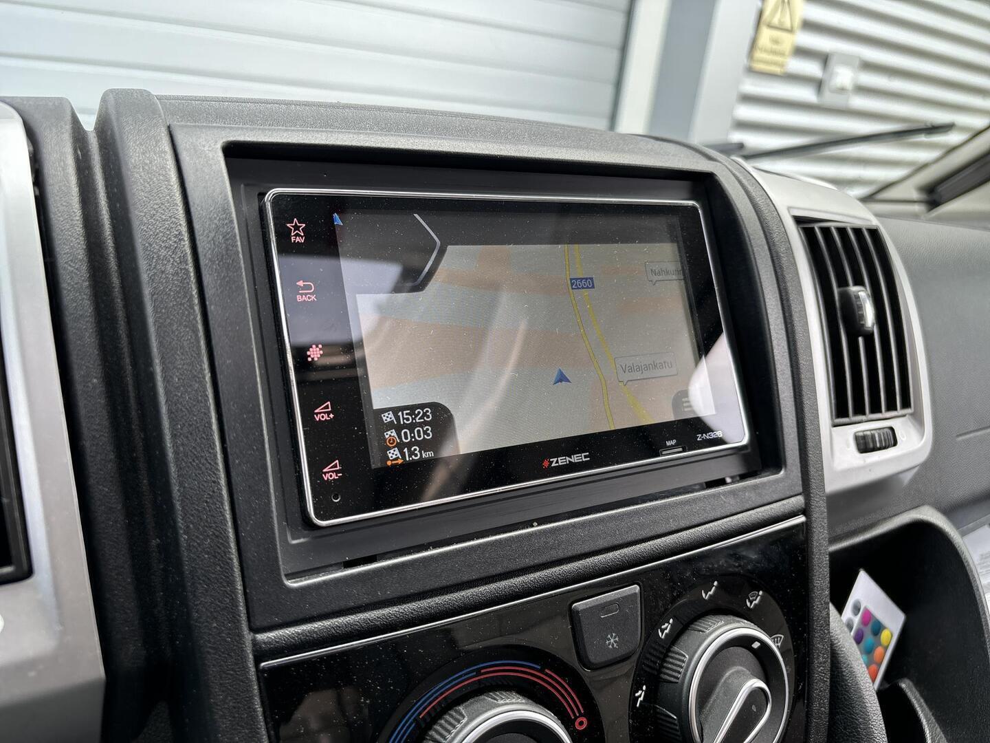 BÜRSTNER Nexxo BT 660 2015