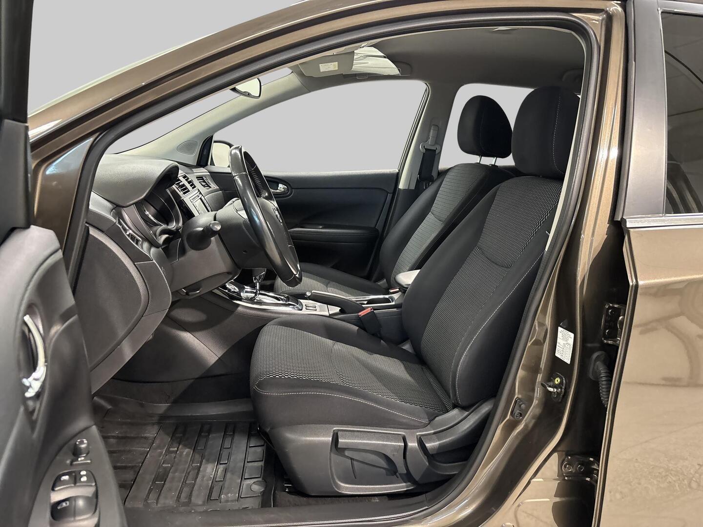 NISSAN Pulsar 2015