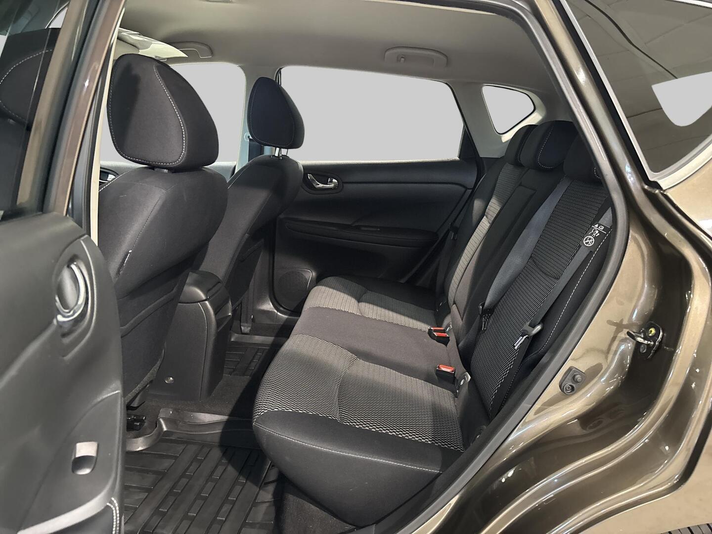 NISSAN Pulsar 2015