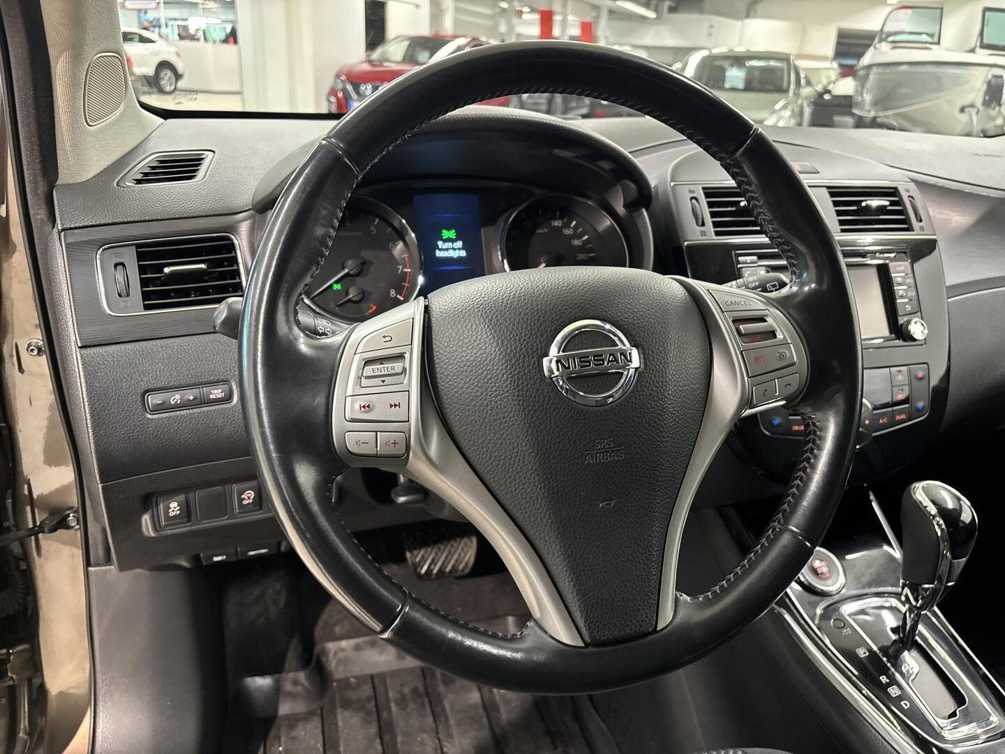 NISSAN Pulsar 2015