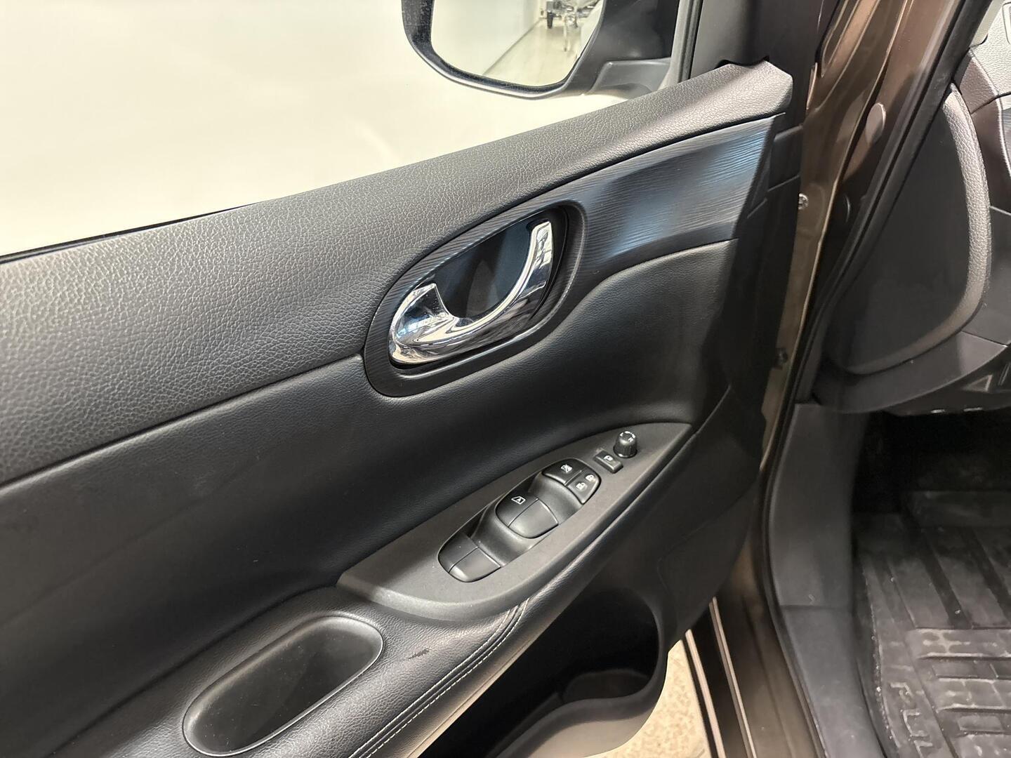 NISSAN Pulsar 2015