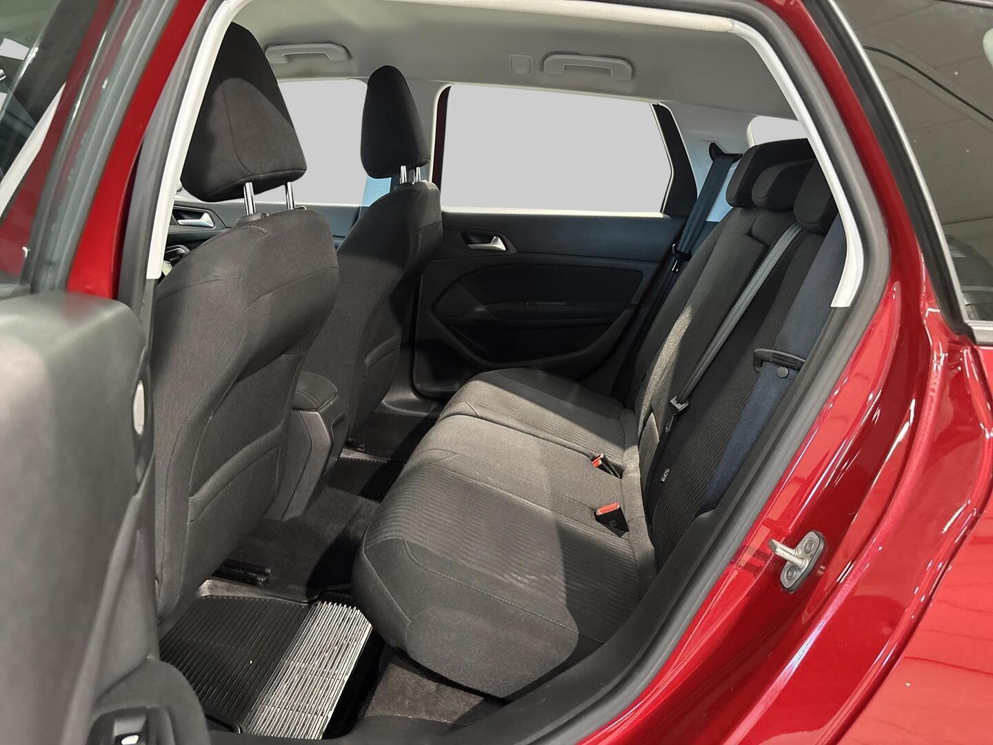 PEUGEOT 308 2015