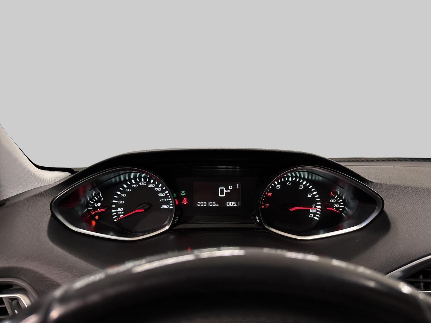 PEUGEOT 308 2015