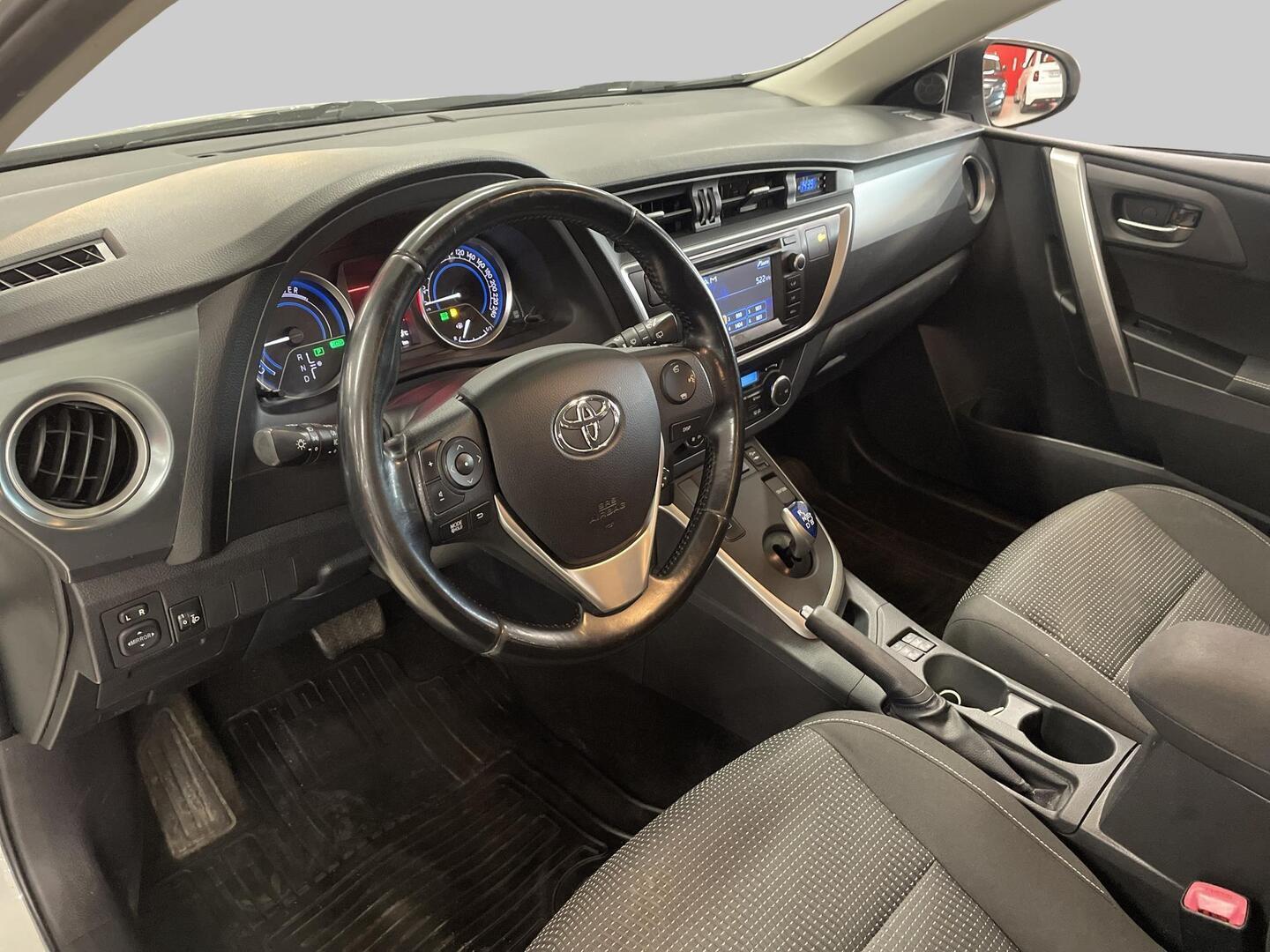 TOYOTA Auris 2014