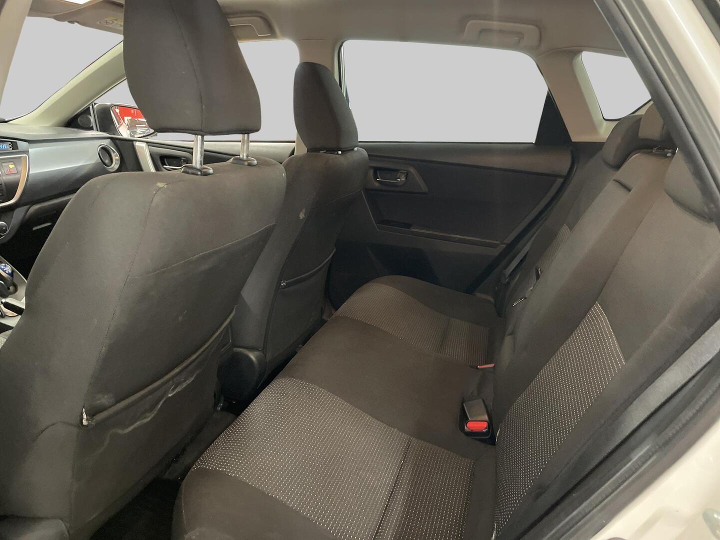 TOYOTA Auris 2014