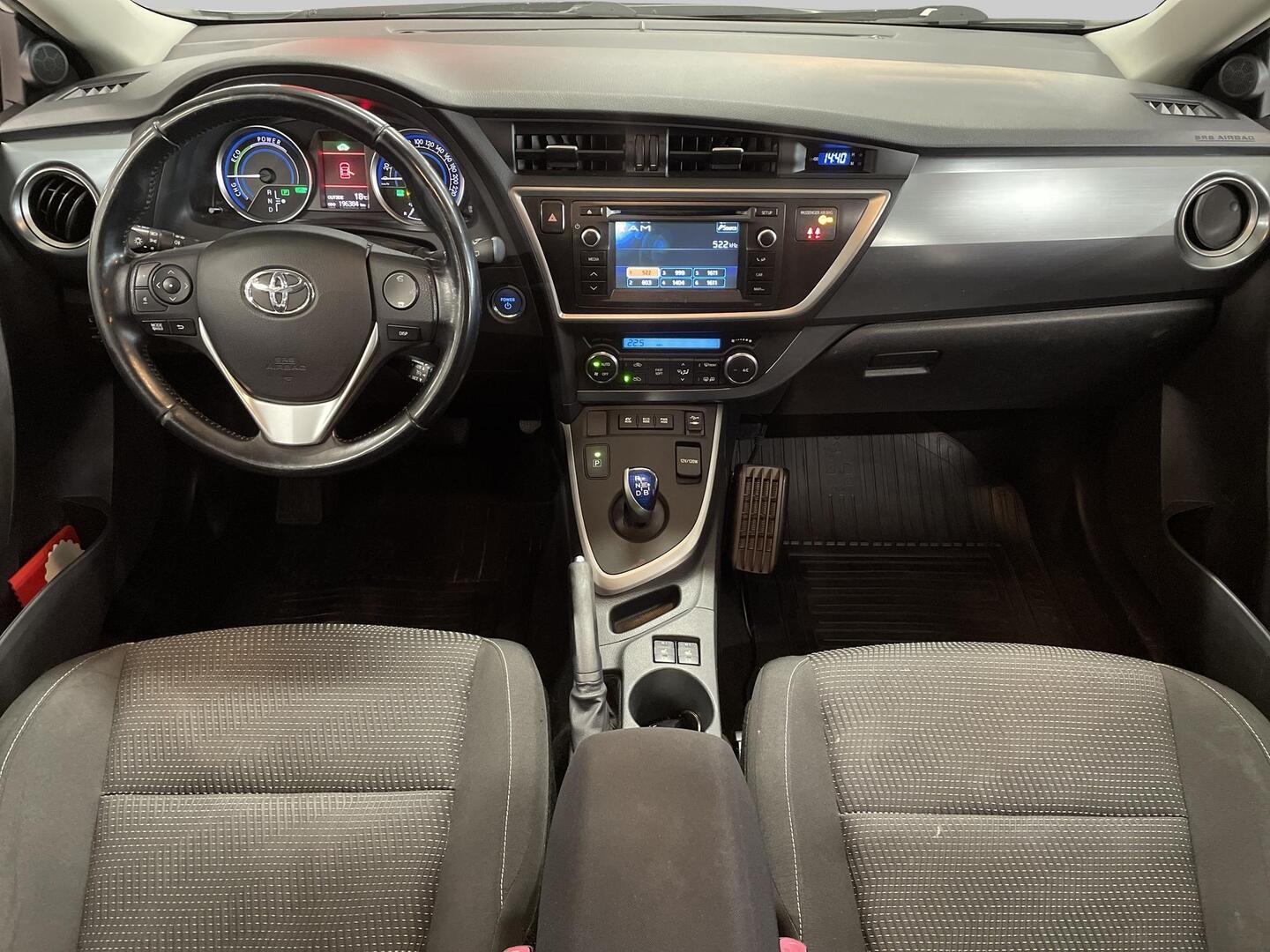 TOYOTA Auris 2014