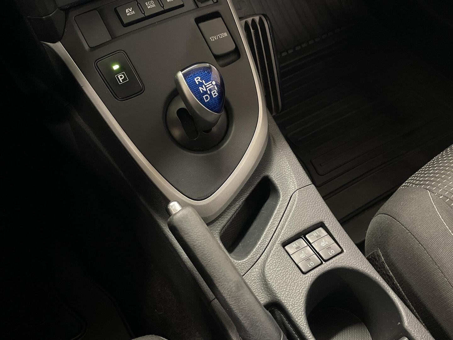 TOYOTA Auris 2014