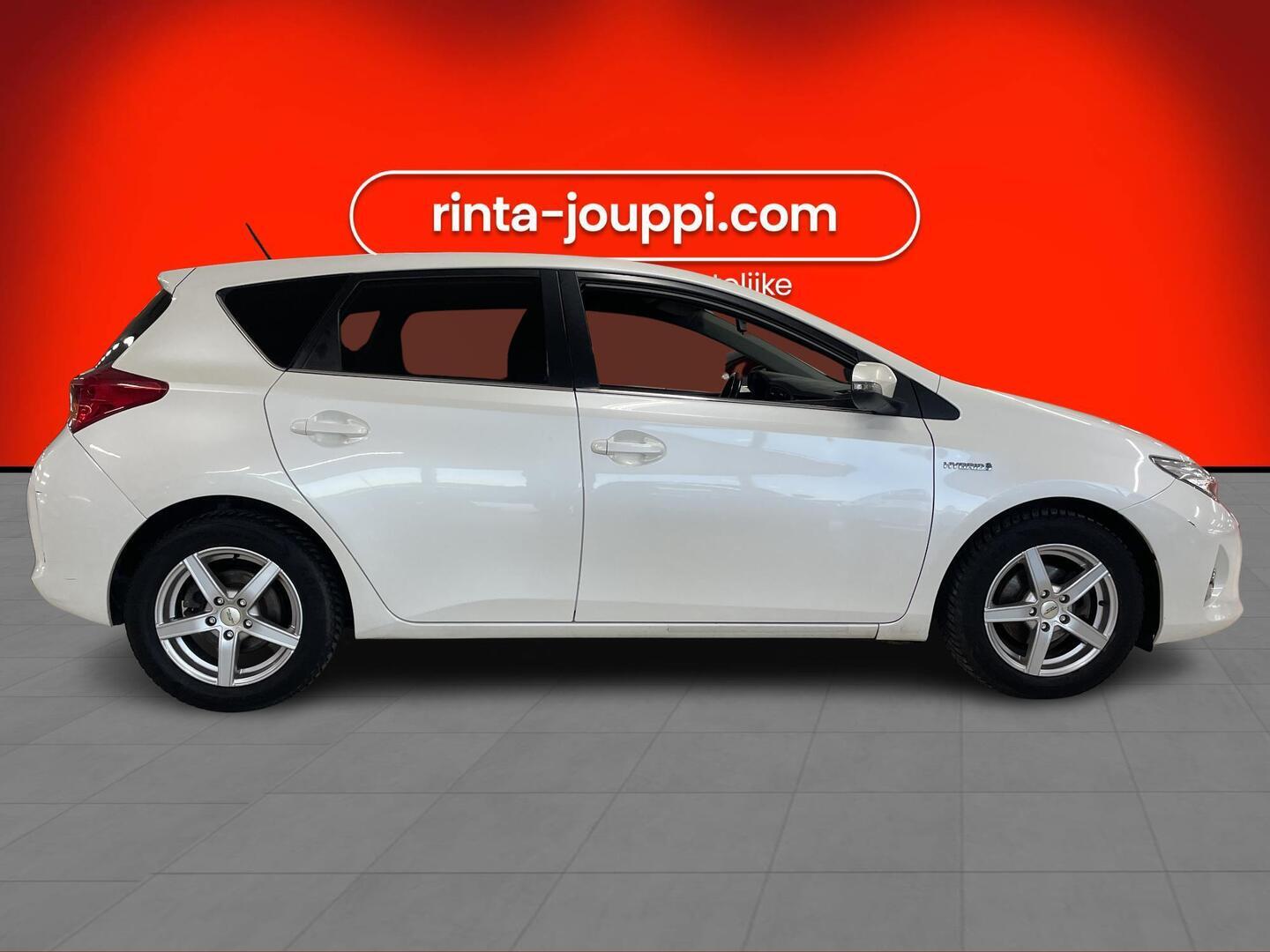 TOYOTA Auris 2014