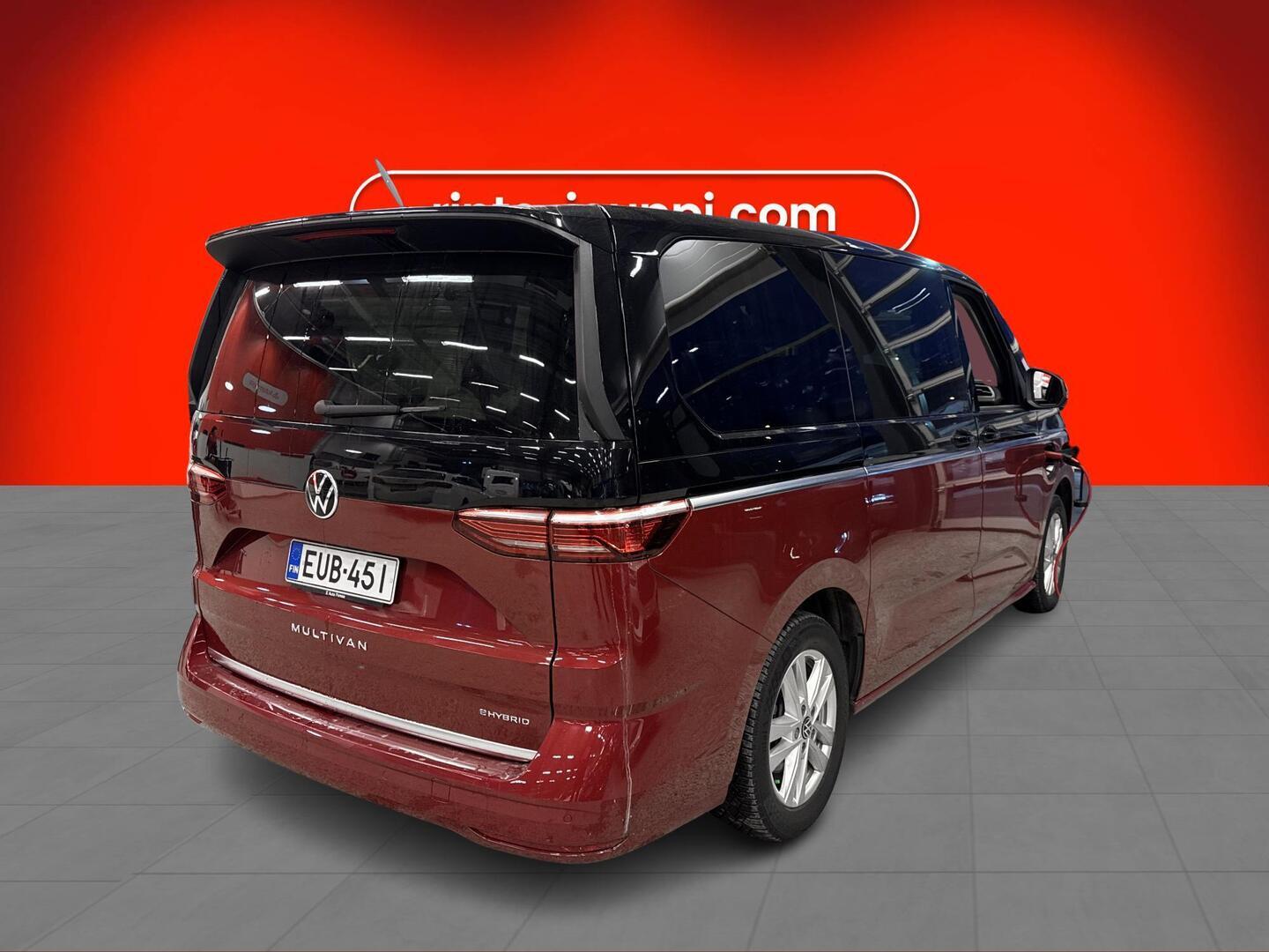 VOLKSWAGEN Multivan 2022