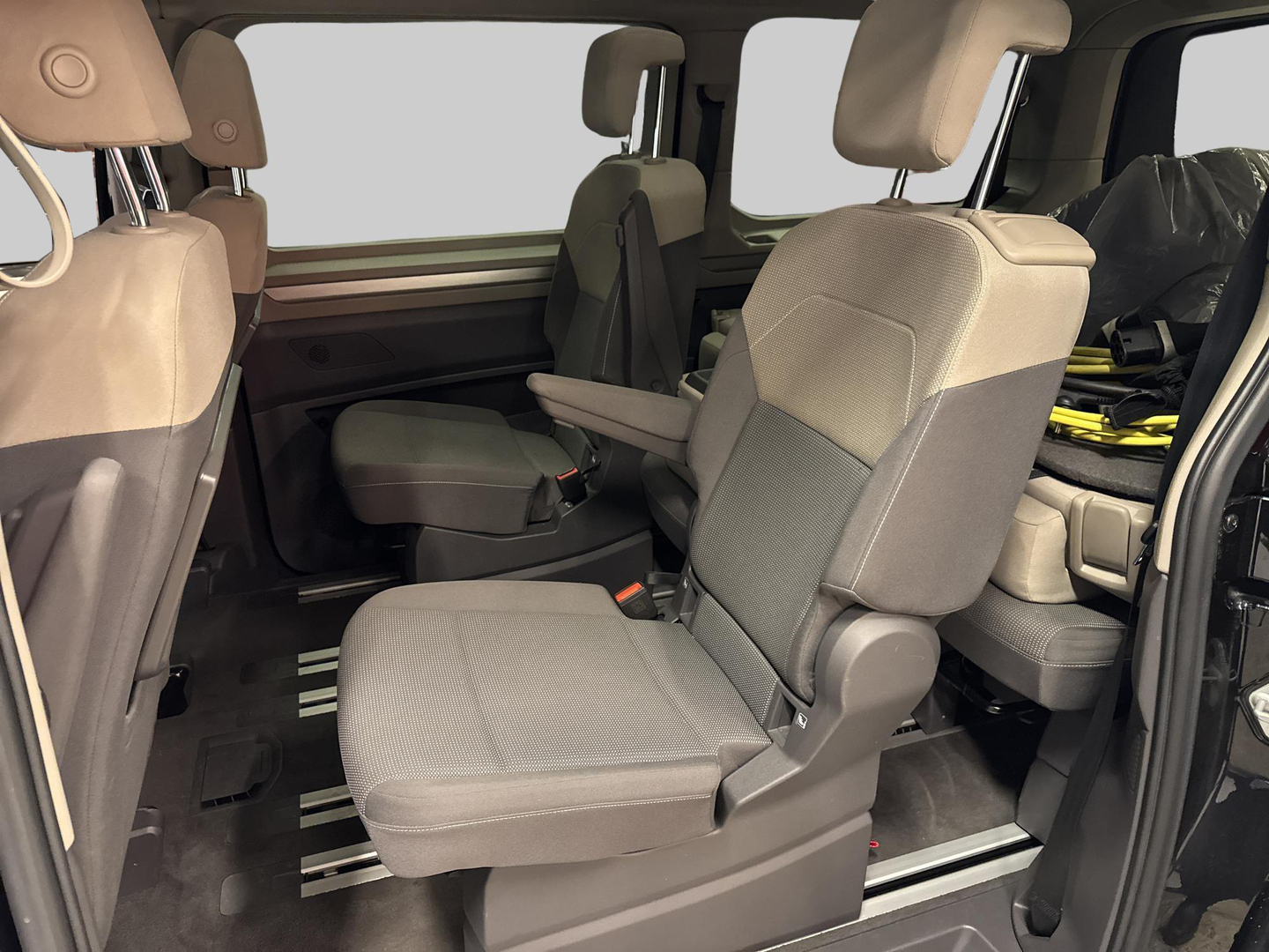 VOLKSWAGEN Multivan 2022