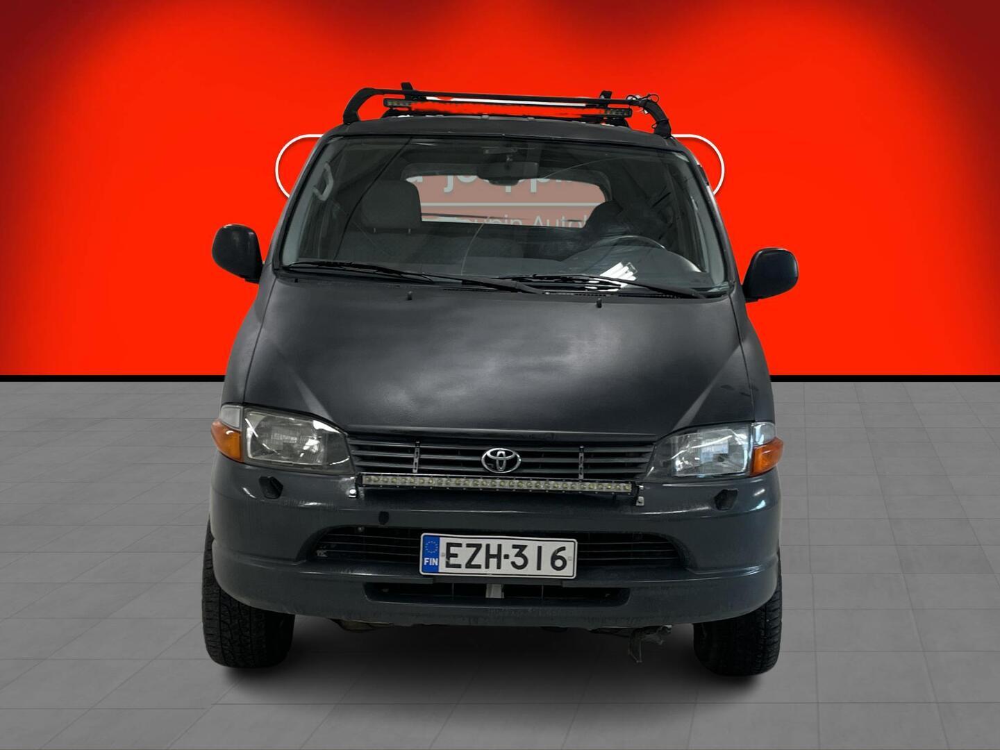 TOYOTA Hiace 2001