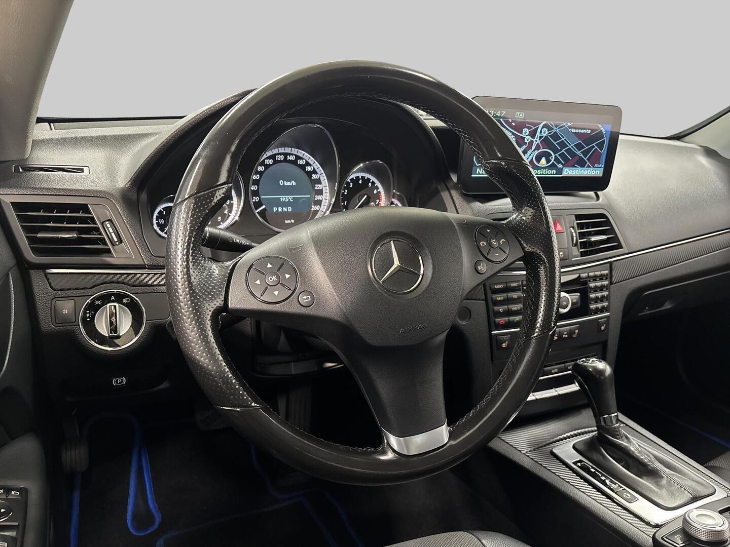 MERCEDES-BENZ E 2010