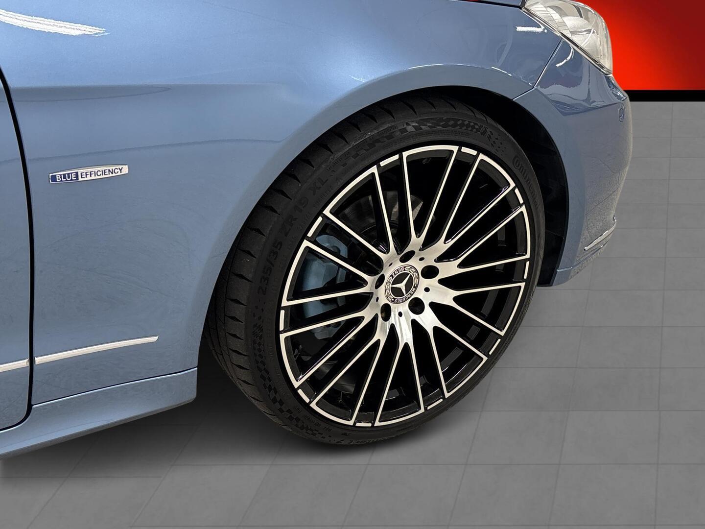 MERCEDES-BENZ E 2010
