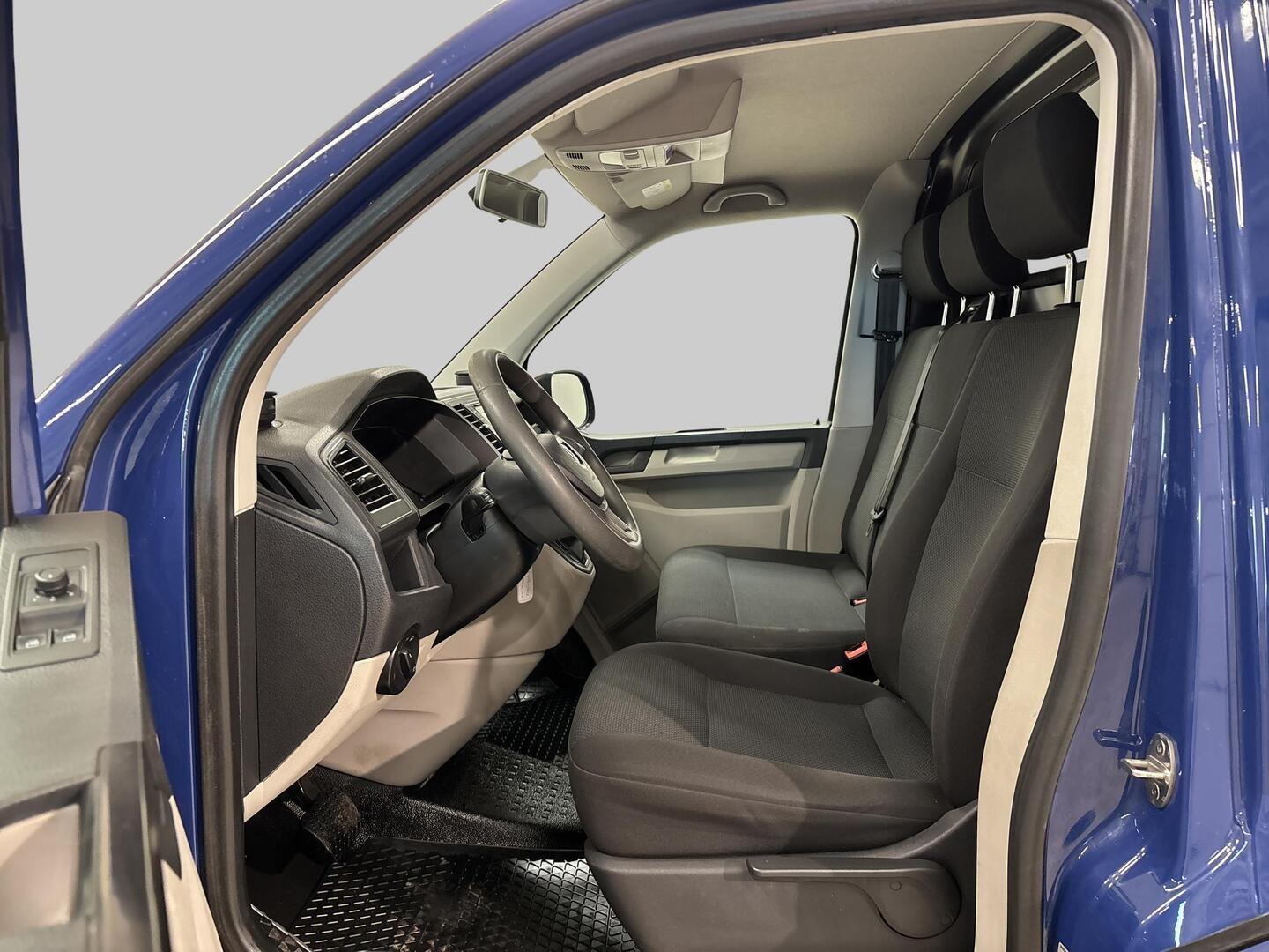 VOLKSWAGEN Transporter 2017