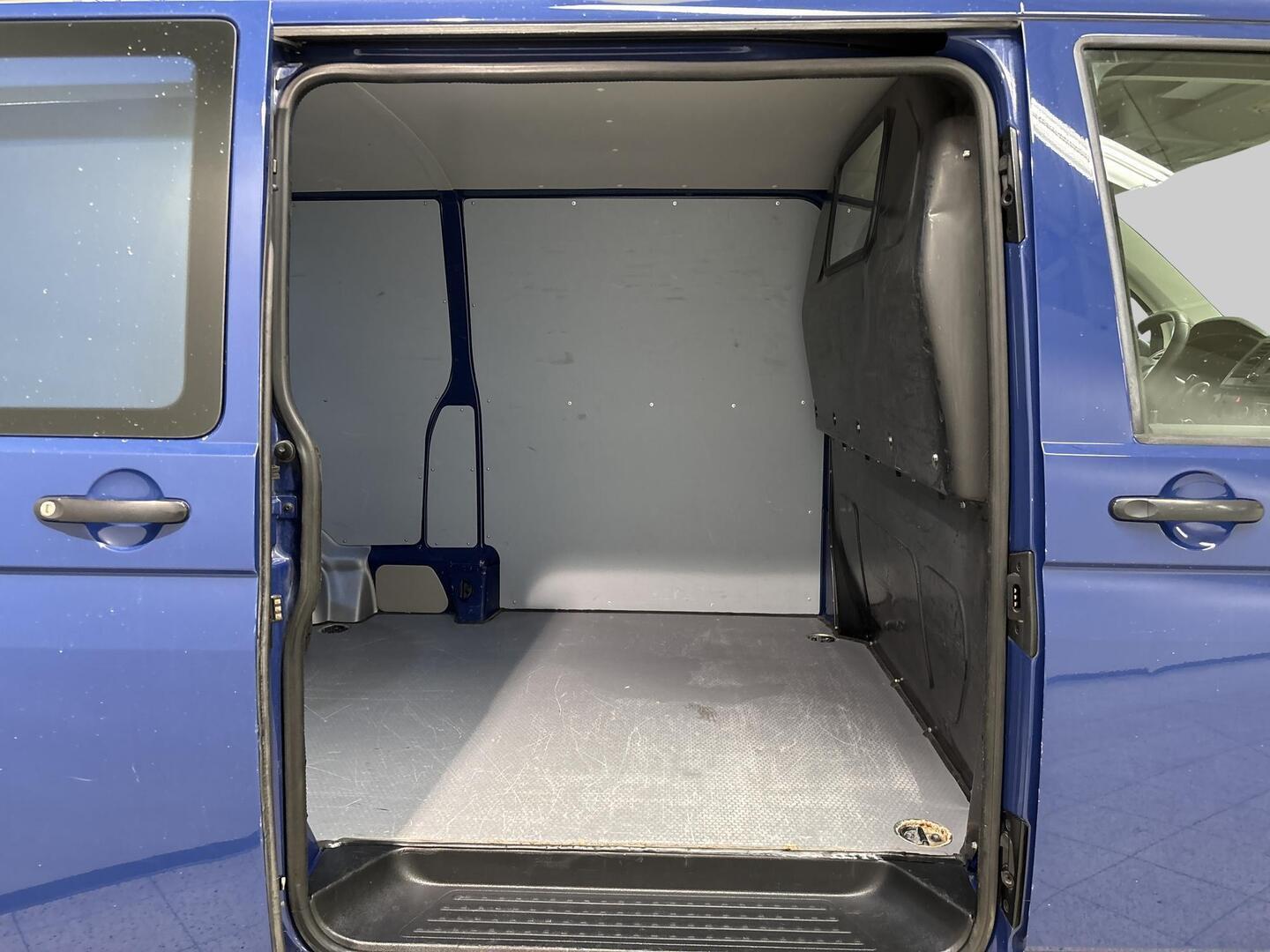 VOLKSWAGEN Transporter 2017