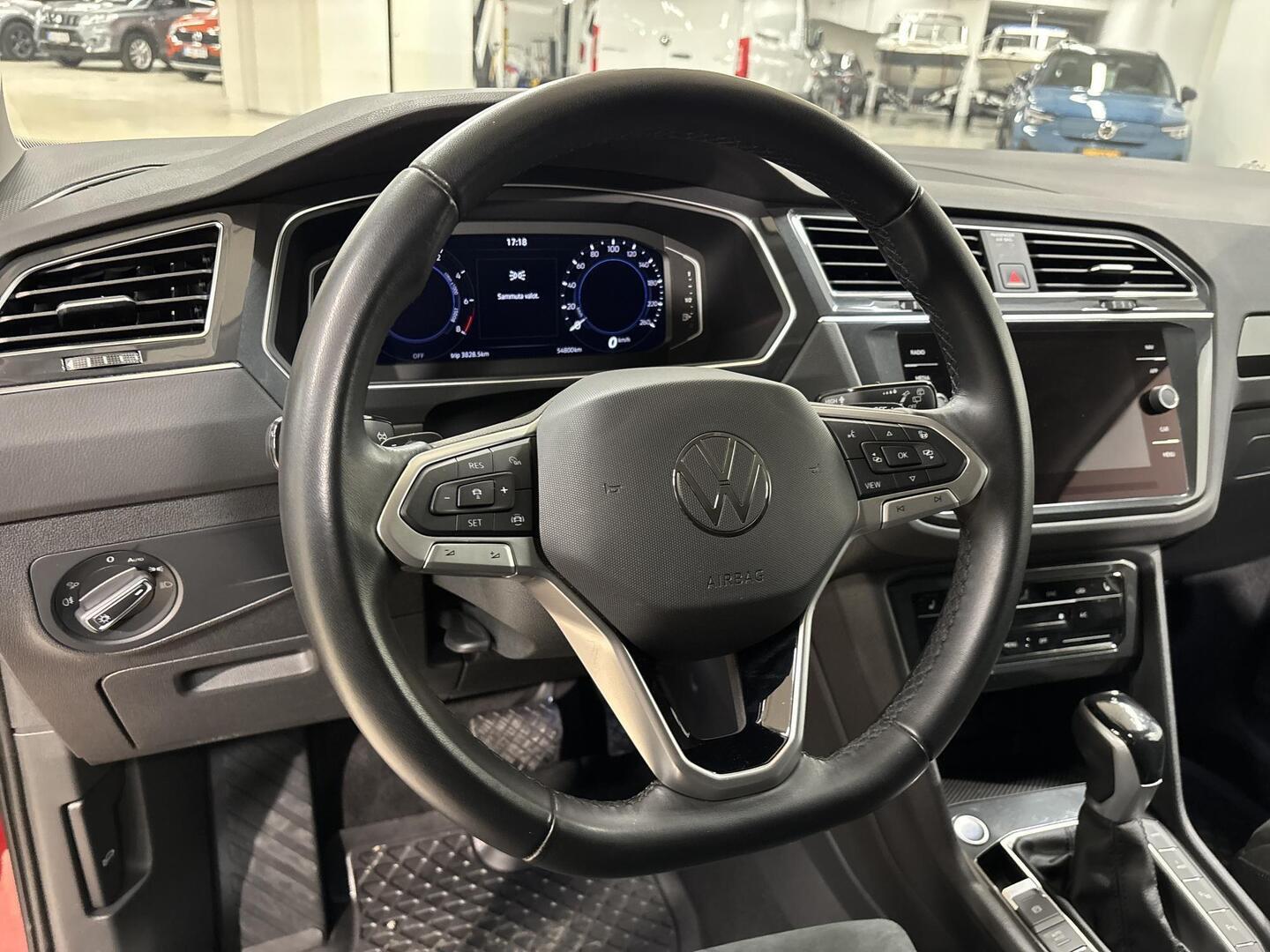 VOLKSWAGEN Tiguan 2022
