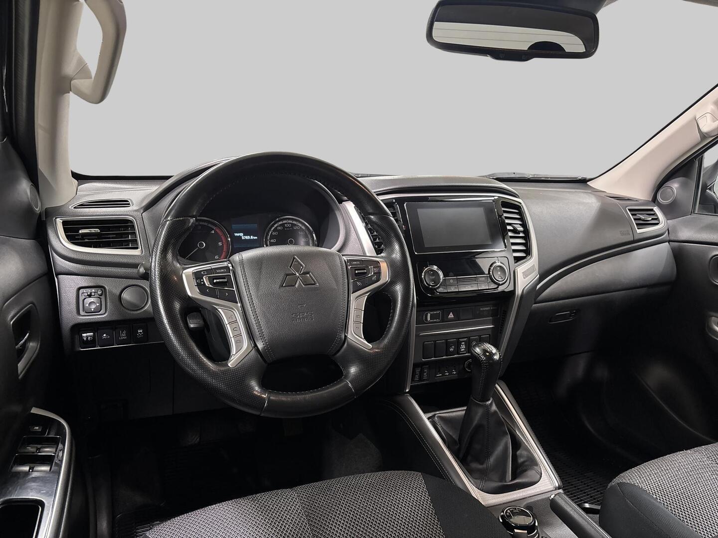 MITSUBISHI L200 2021