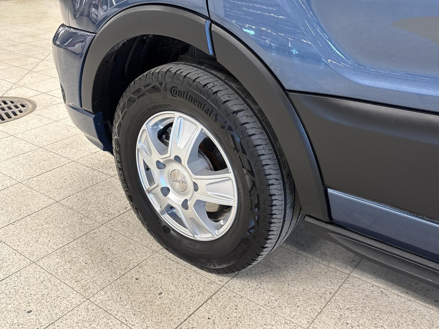 LMC INNOVAN 590 2023