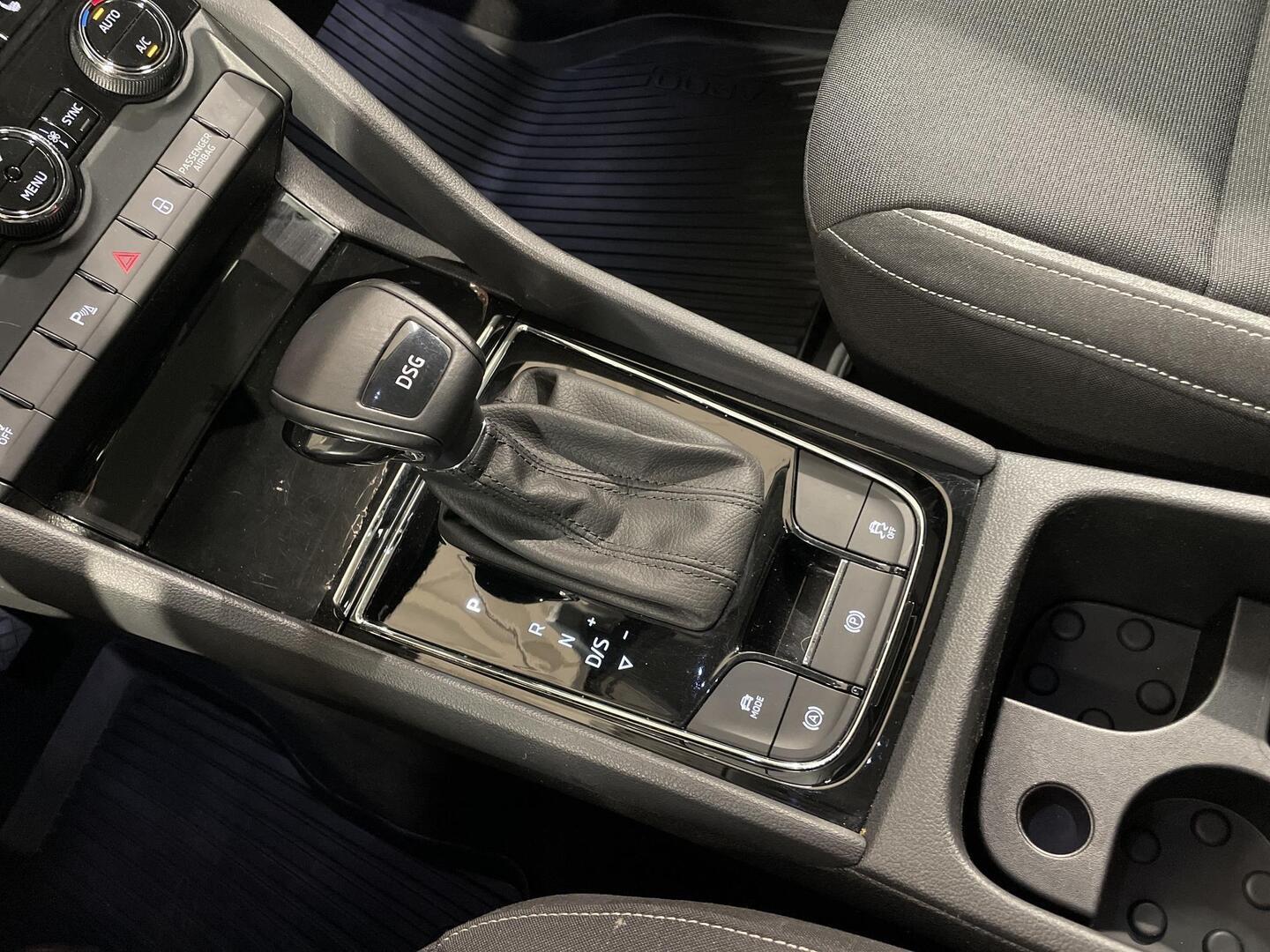 SKODA Karoq 2021