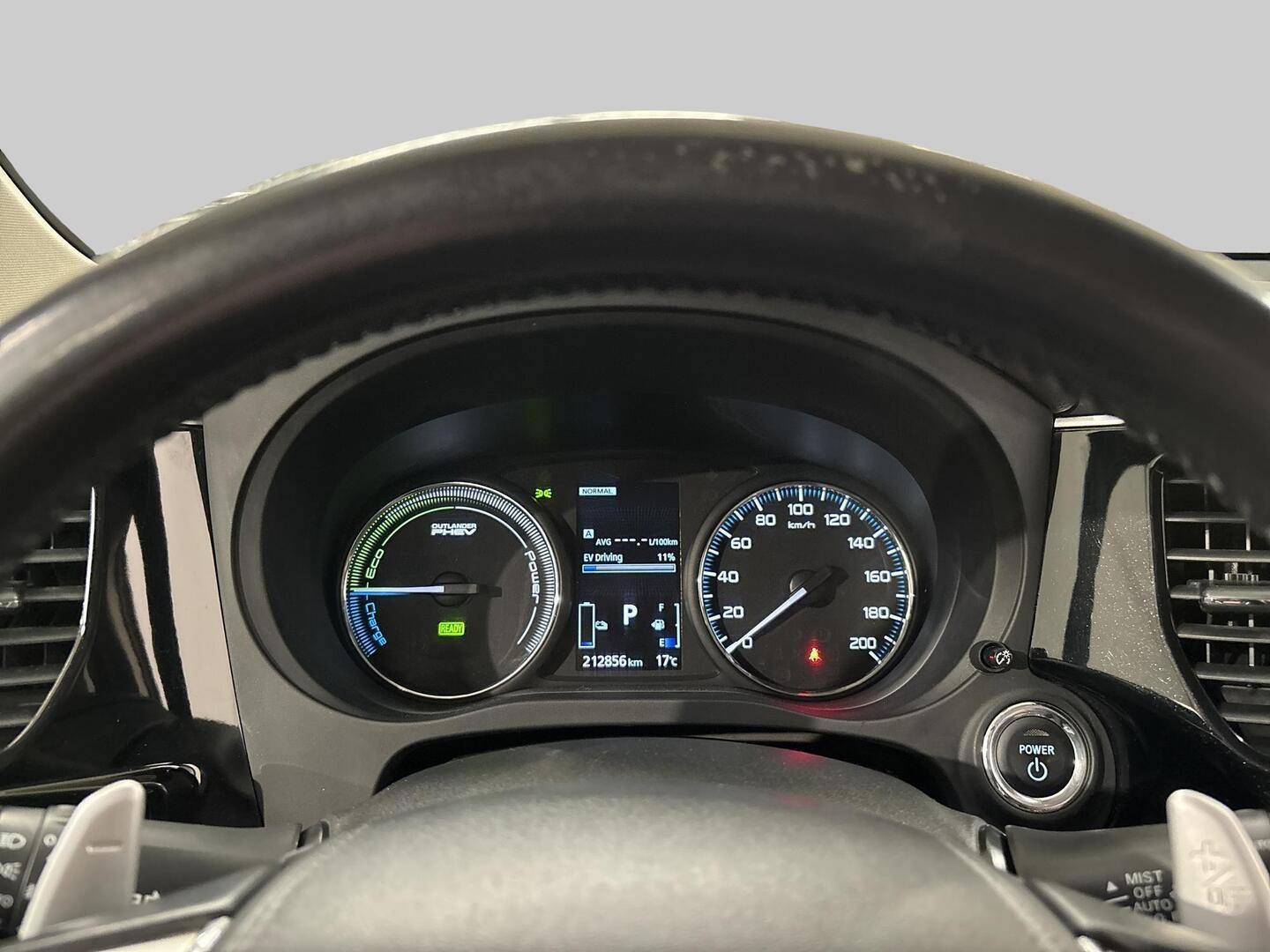 MITSUBISHI OUTLANDER PHEV 2016