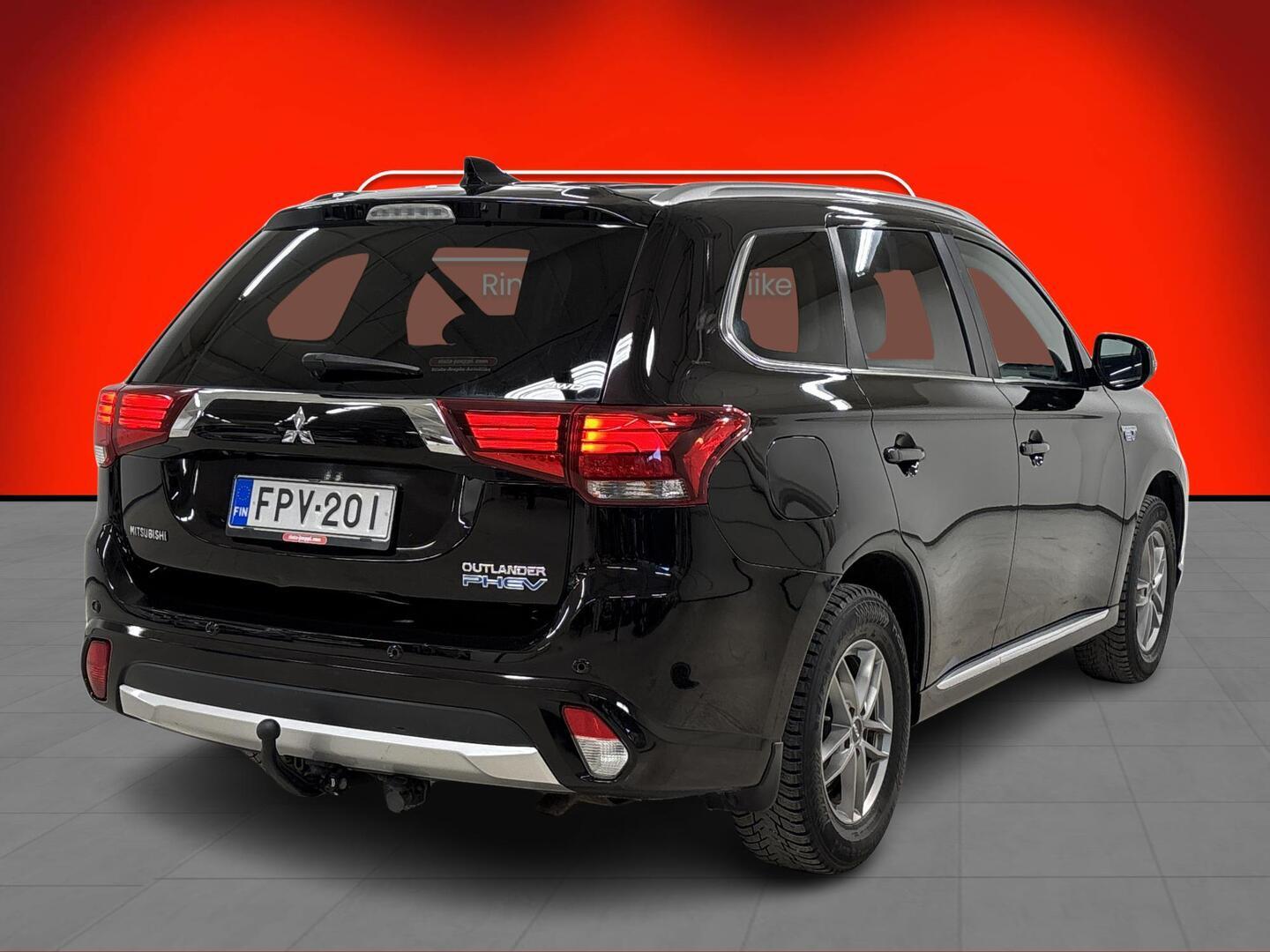 MITSUBISHI OUTLANDER PHEV 2016