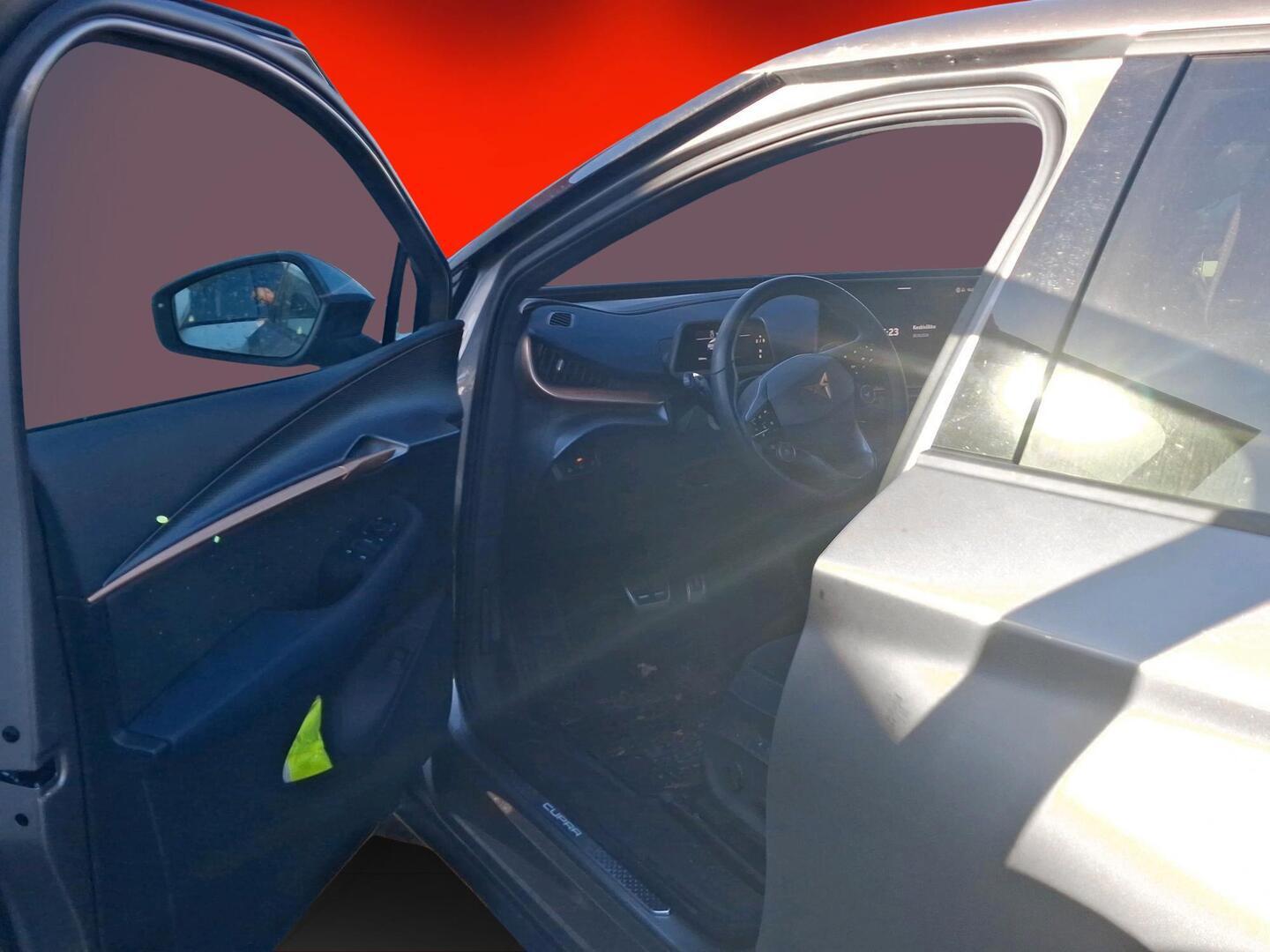 CUPRA Tavascan 2025