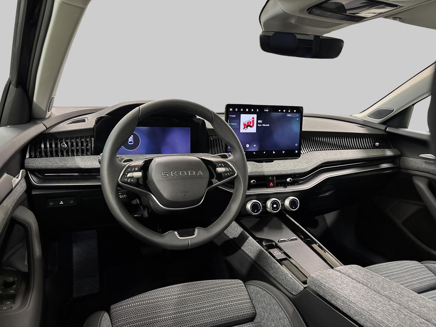 SKODA Superb 2026