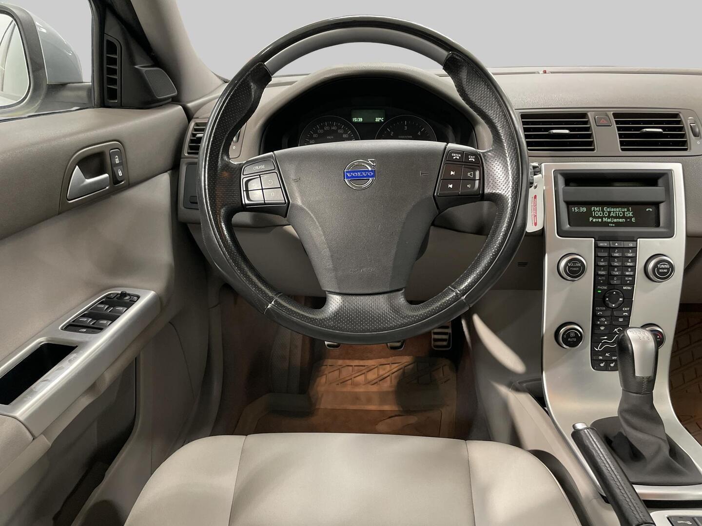 VOLVO V50 2011