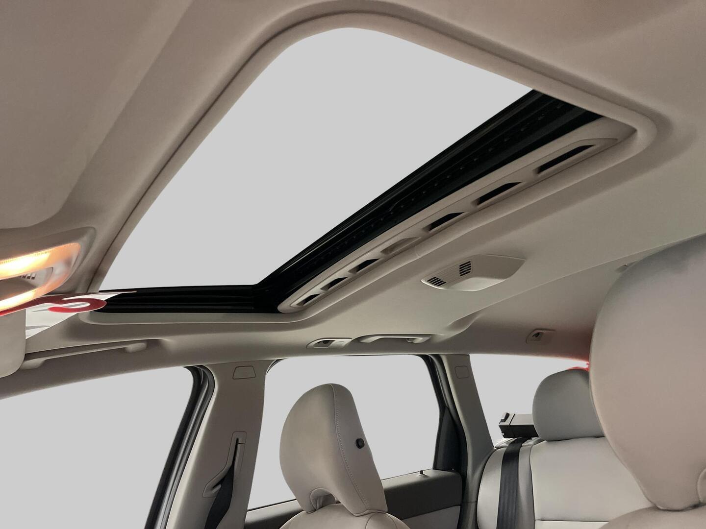 VOLVO V50 2011