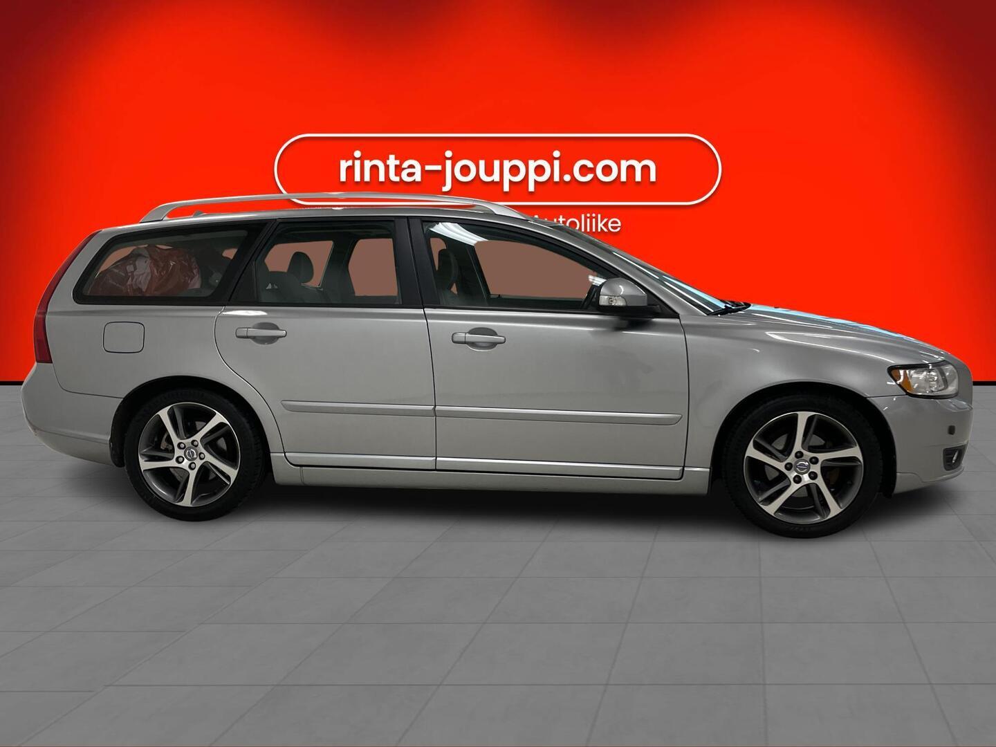 VOLVO V50 2011
