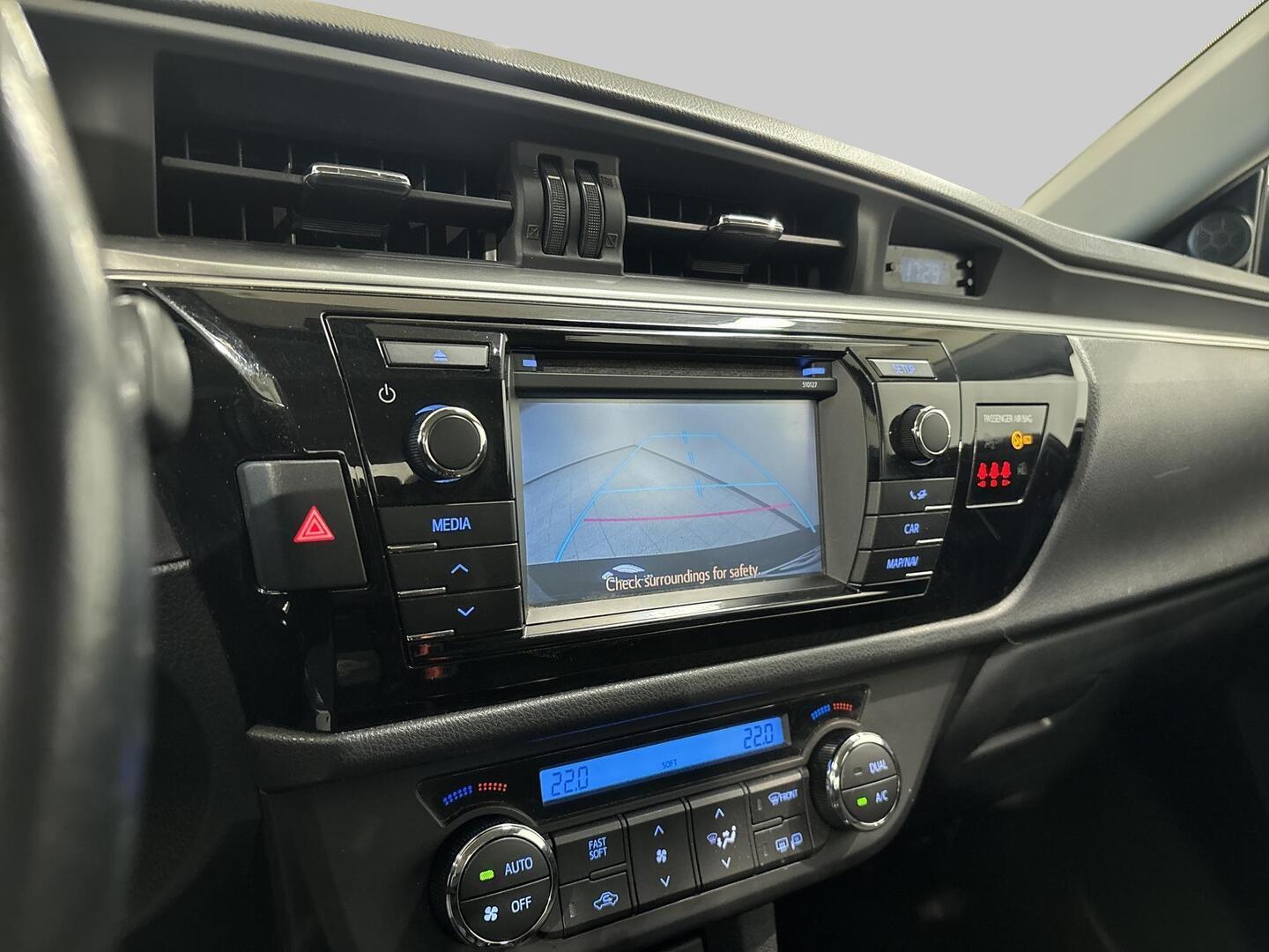 TOYOTA Corolla 2016