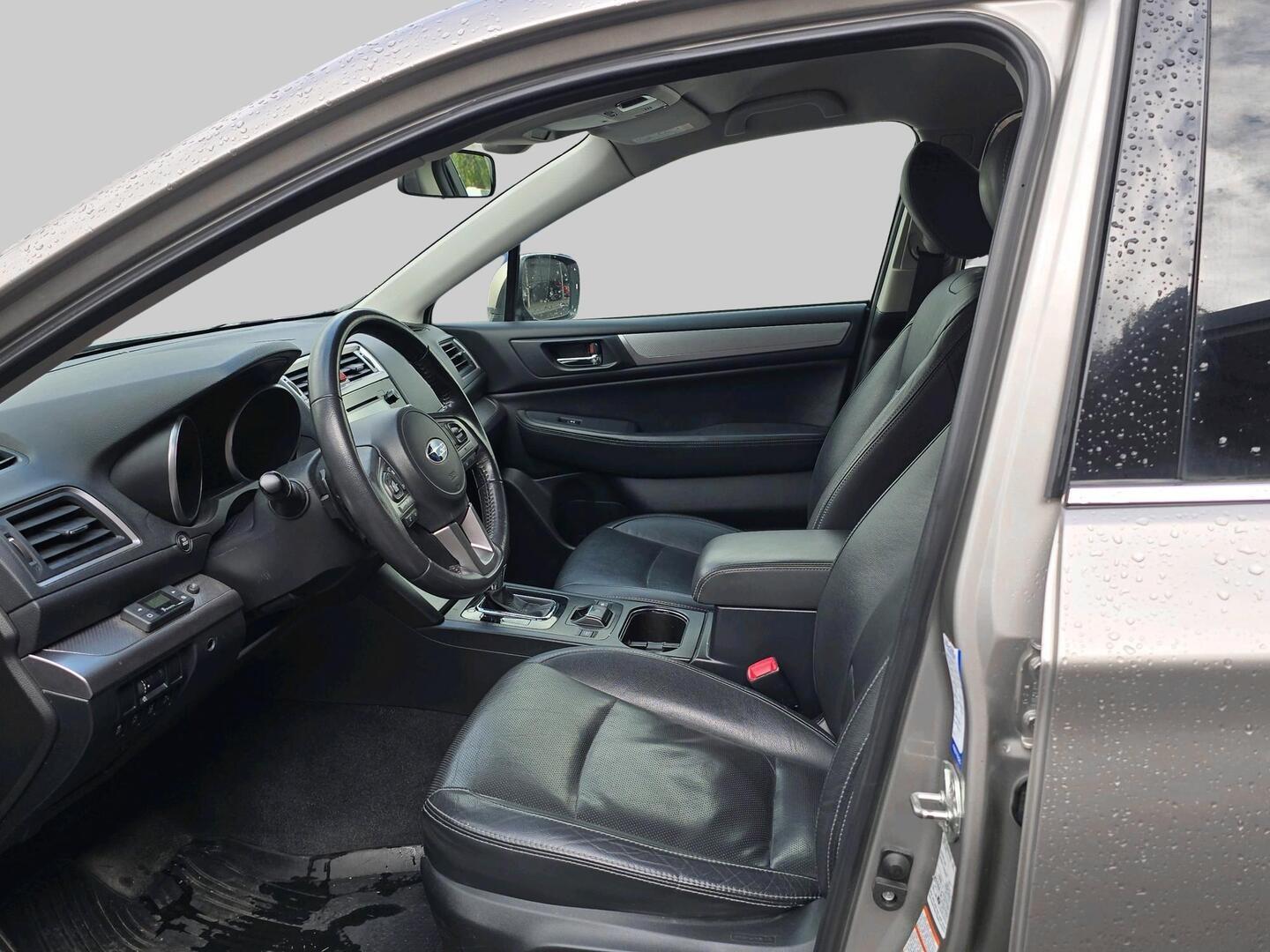SUBARU Outback 2016