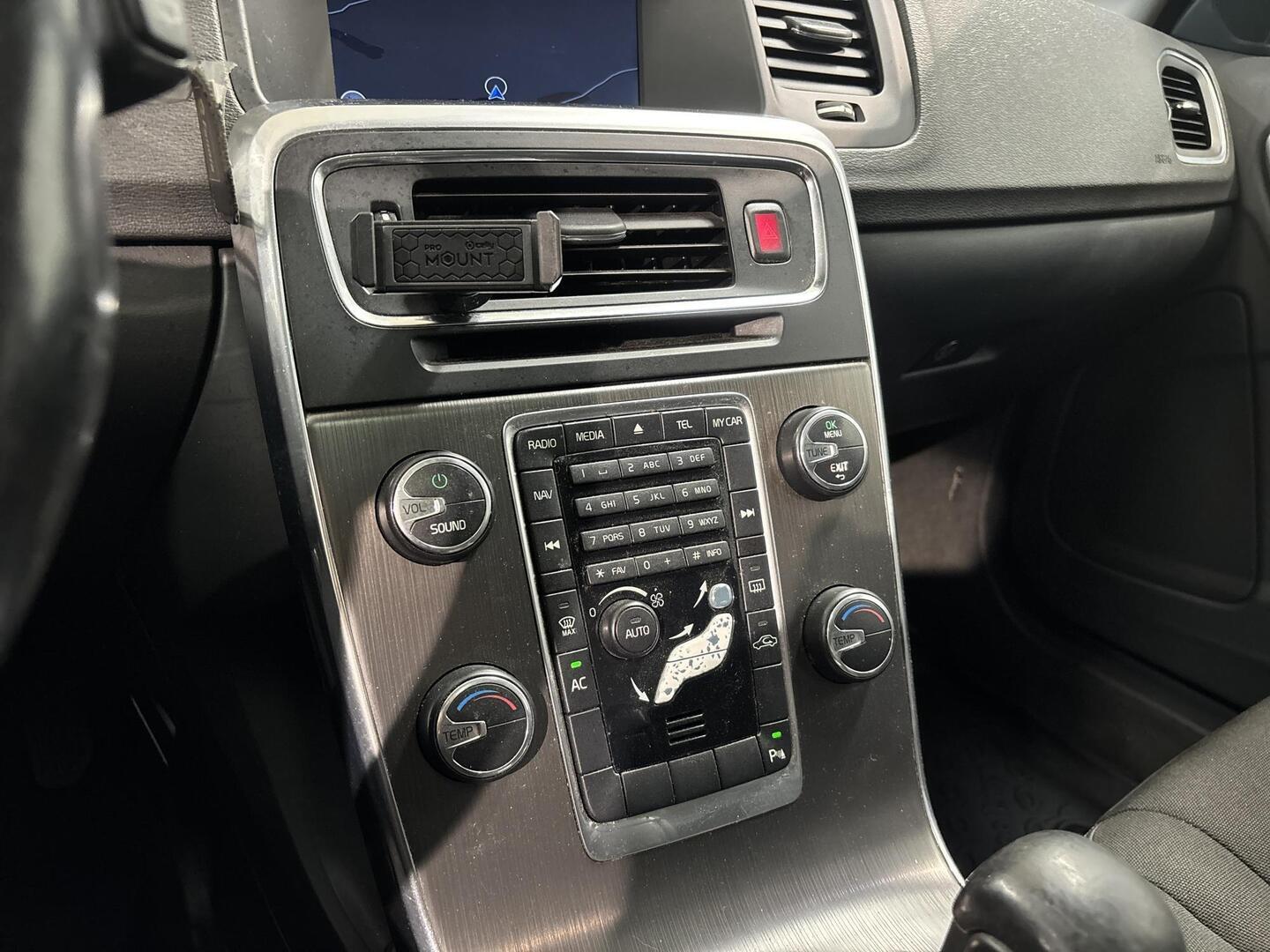 VOLVO V60 2012