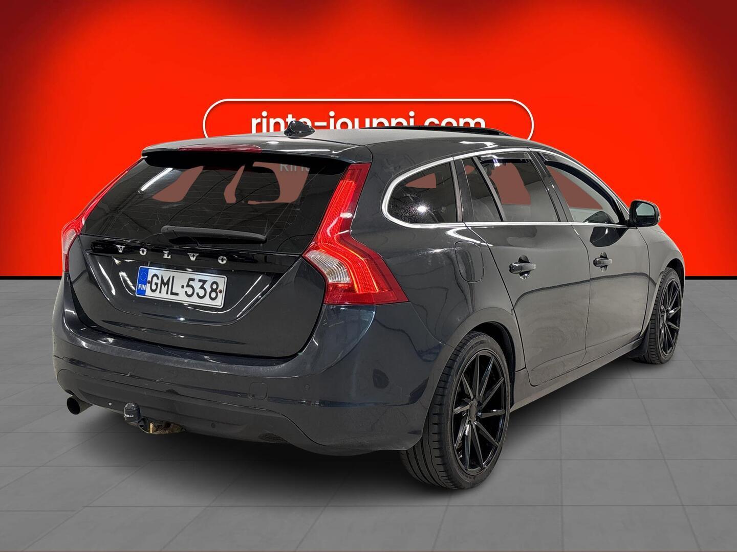 VOLVO V60 2012