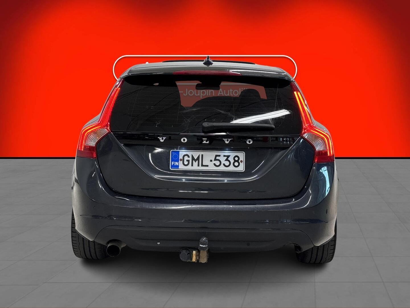 VOLVO V60 2012