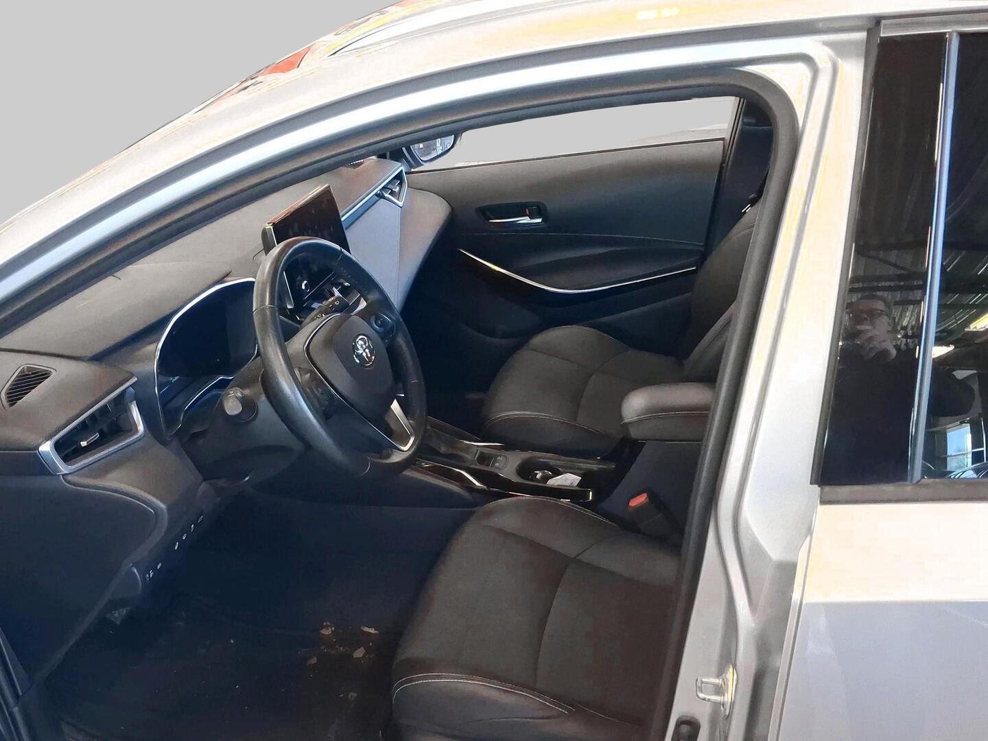 TOYOTA COROLLA 2023