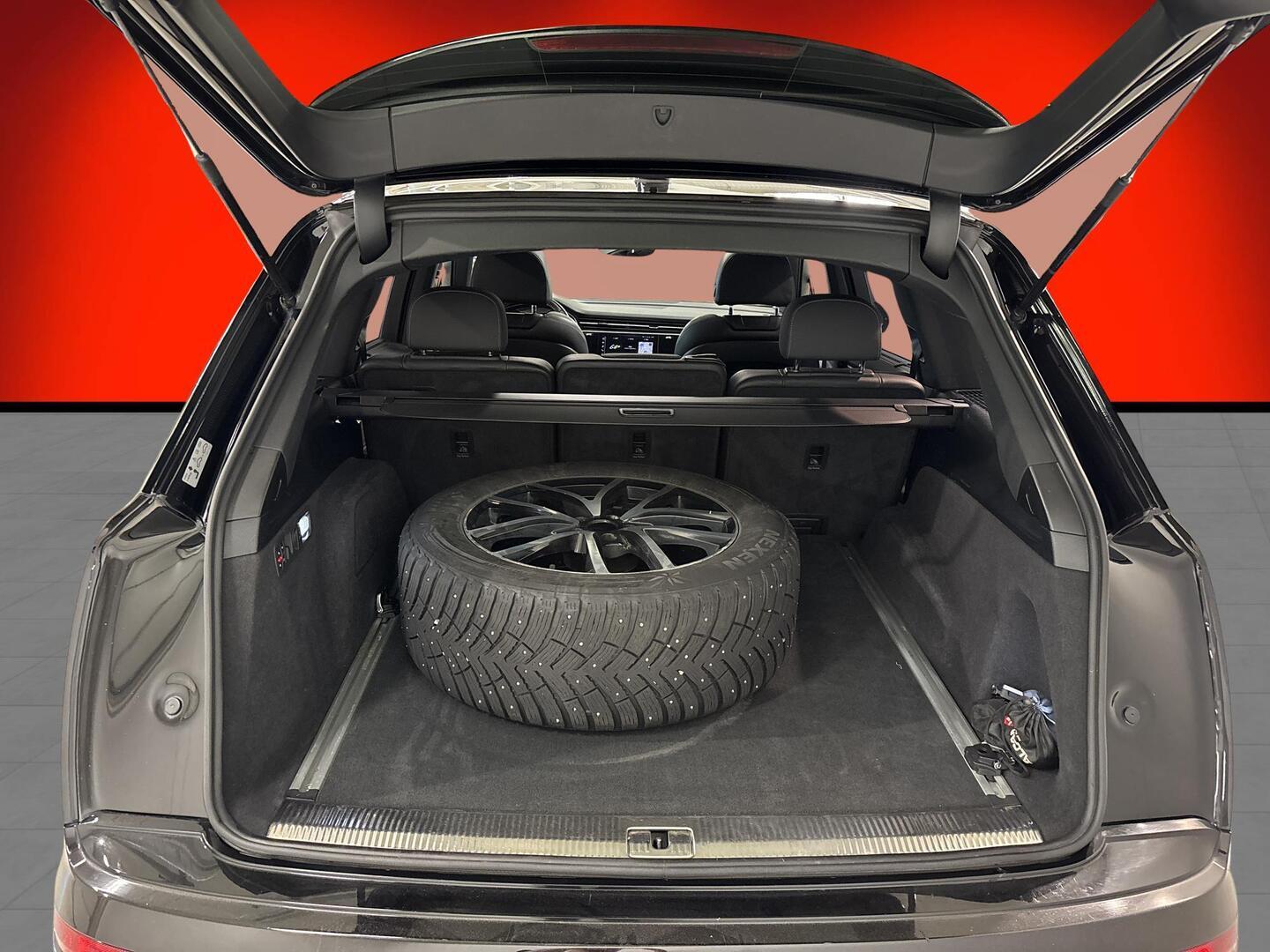 AUDI Q7 2020