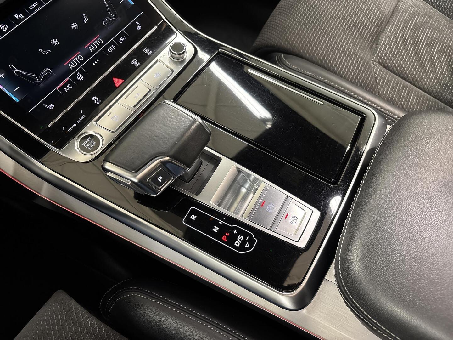 AUDI Q7 2020