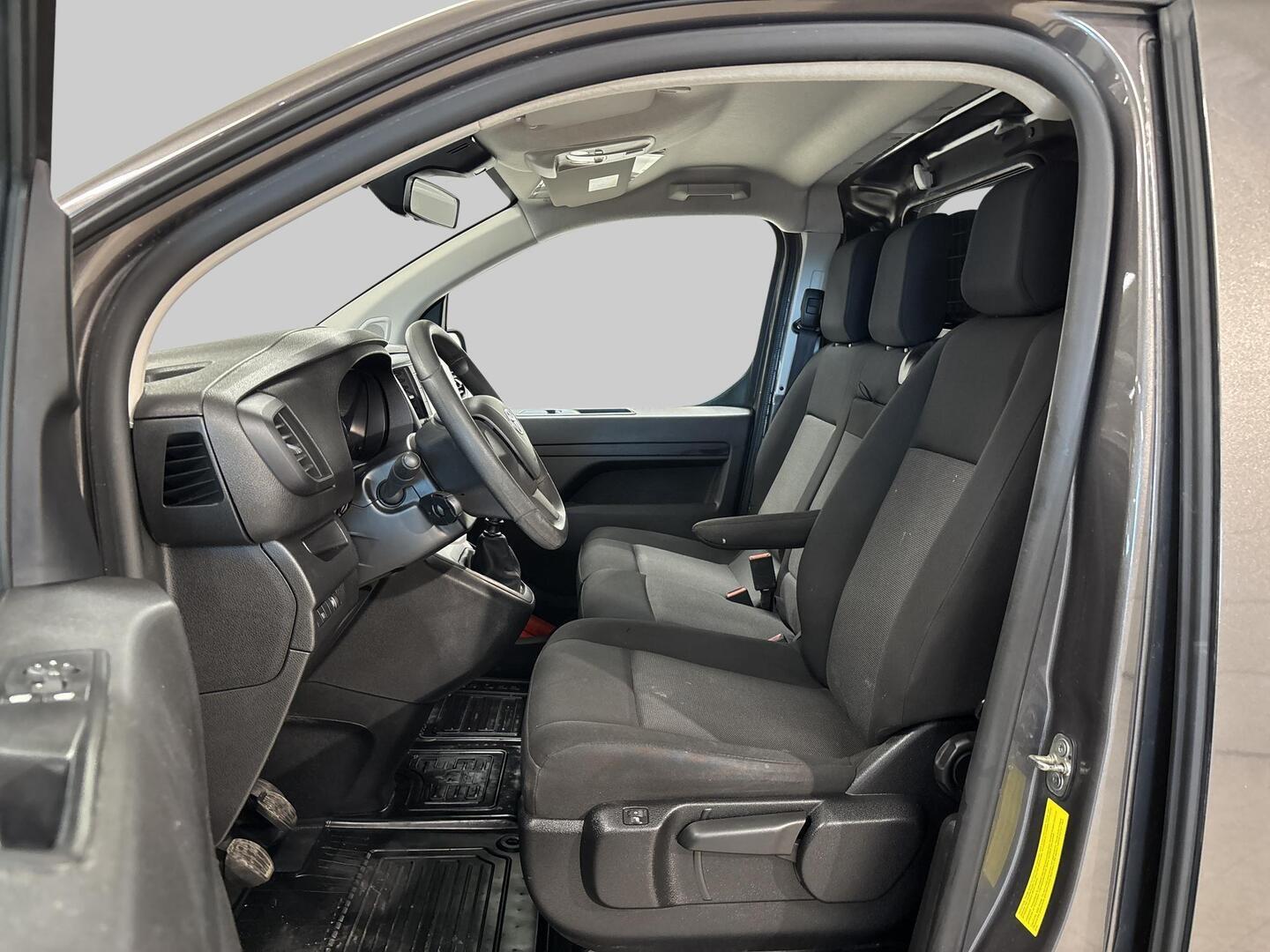 TOYOTA Proace 2023