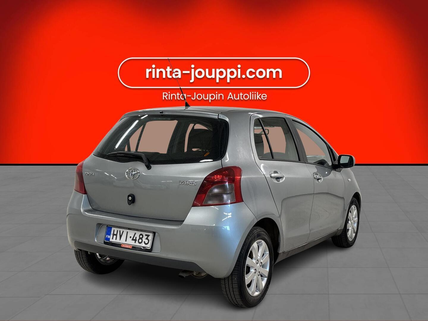 TOYOTA Yaris 2009