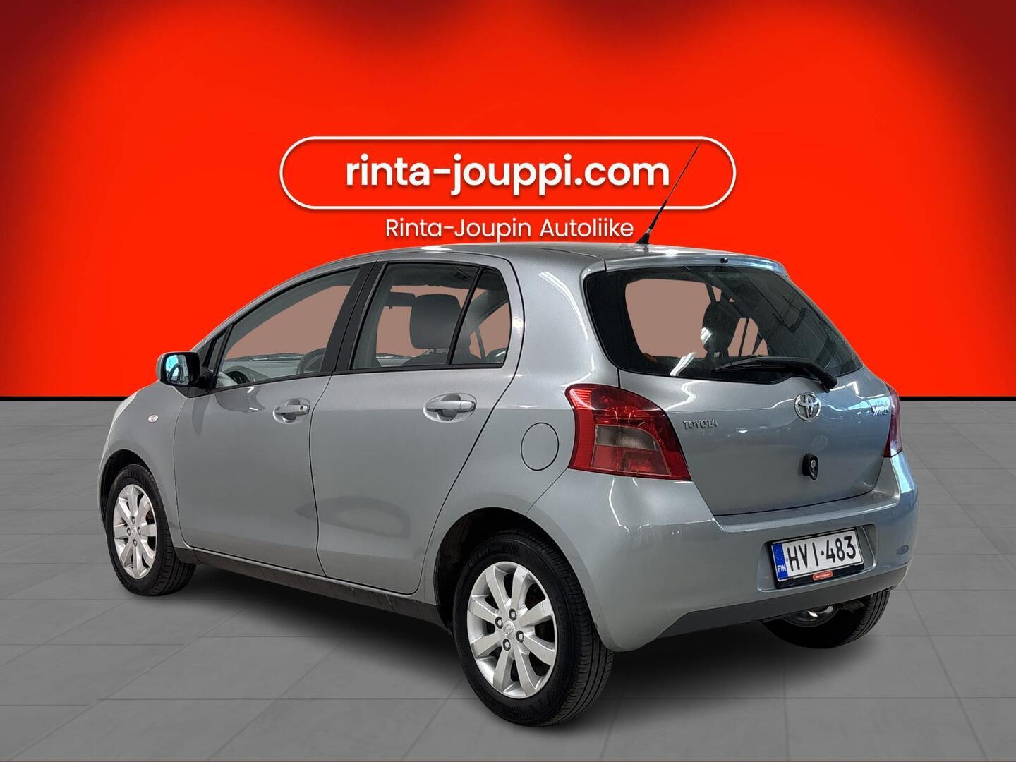 TOYOTA Yaris 2009