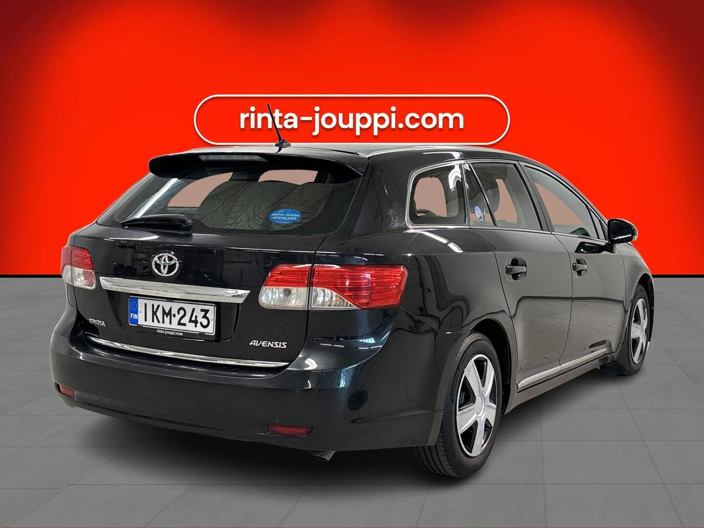 TOYOTA Avensis 2012