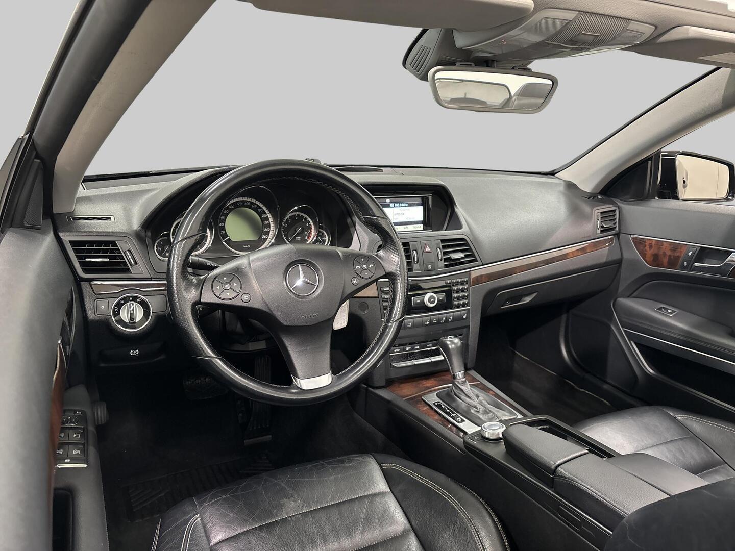 MERCEDES-BENZ E 2010