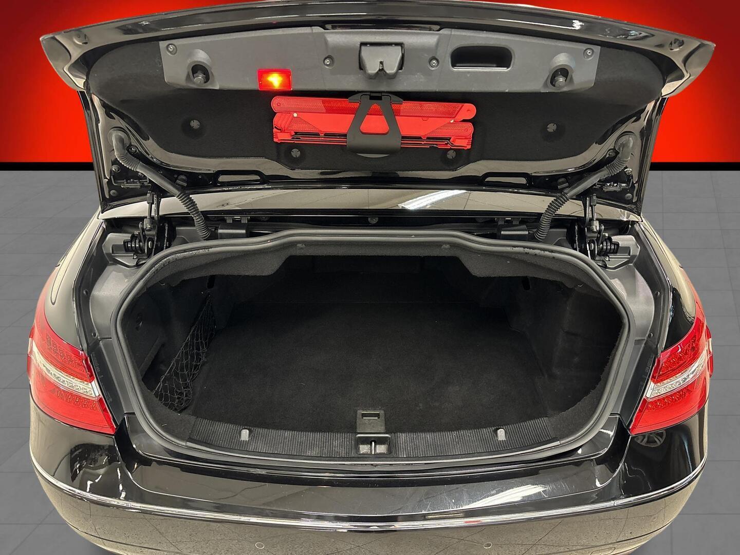 MERCEDES-BENZ E 2010