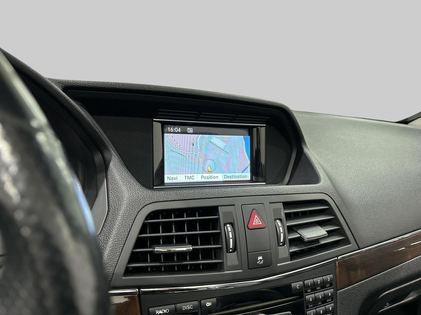 MERCEDES-BENZ E 2010