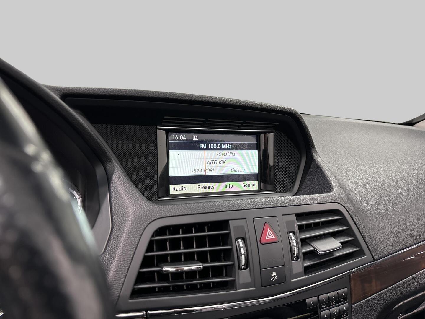 MERCEDES-BENZ E 2010