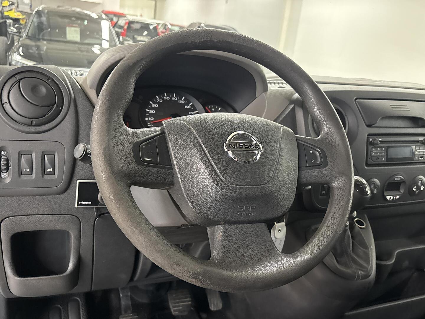 NISSAN NV400 2016