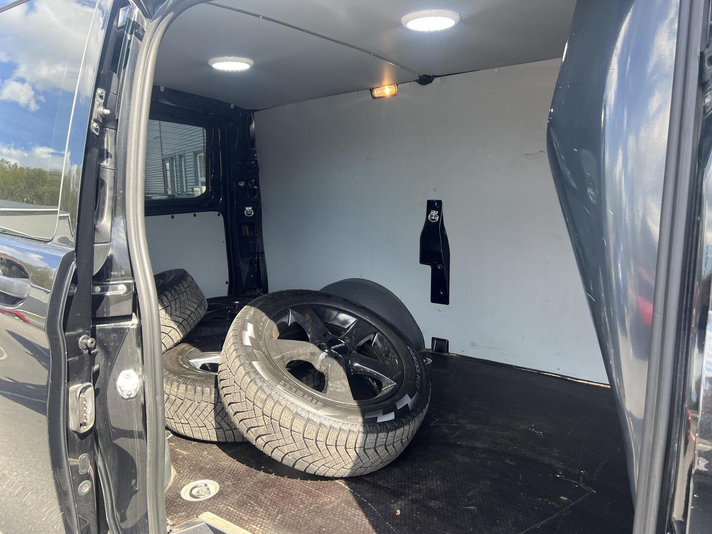 MERCEDES-BENZ VITO 2022