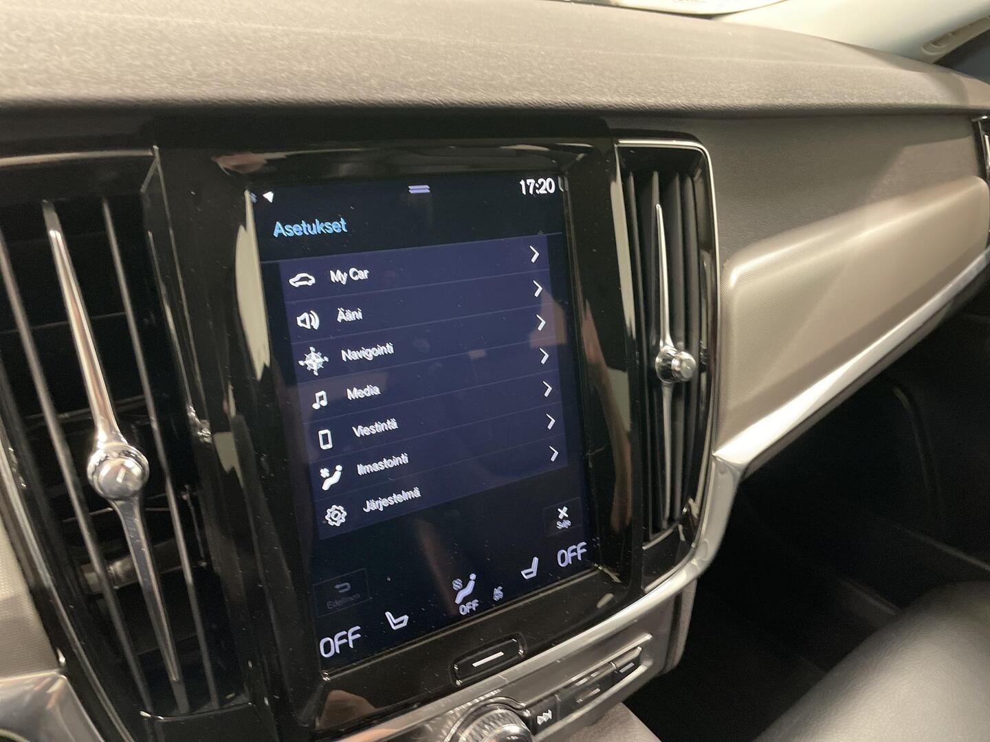 VOLVO S90 2021