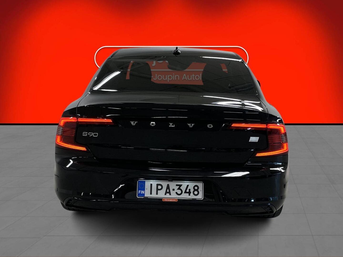VOLVO S90 2021
